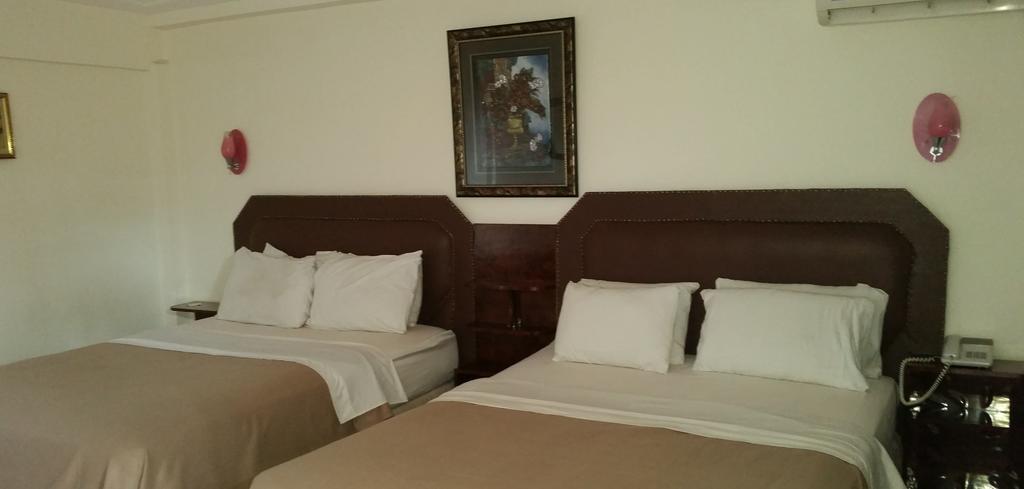 Zambezi Inn Hotel Конакрі Номер фото