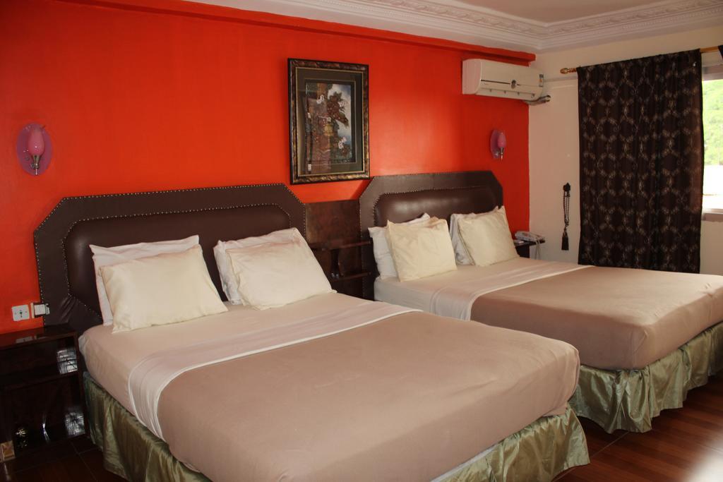 Zambezi Inn Hotel Конакрі Екстер'єр фото